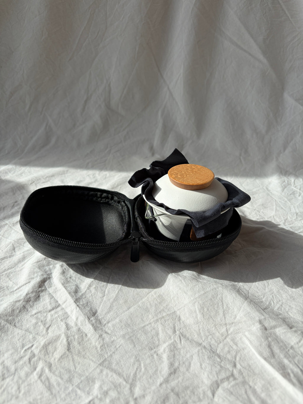 Tea travel set with bag
